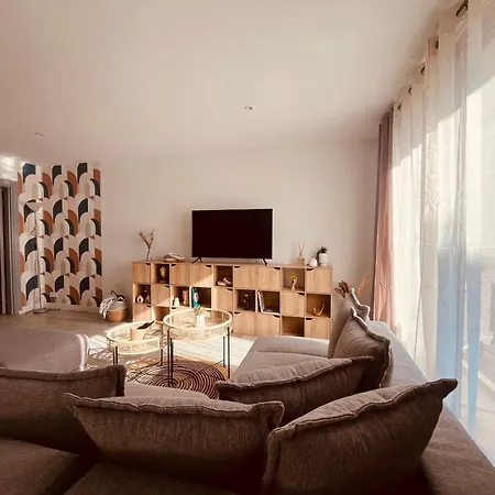 Le Felicite Spacieux Avec Parking Apartment Nimes